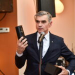 Panevėžio prekybos, pramonės ir amatų Metų asamblėjoje apdovanoti geriausiai dirbusių Aukštaitijos įmonių atstovai. P. ŽIDONIO nuotraukos