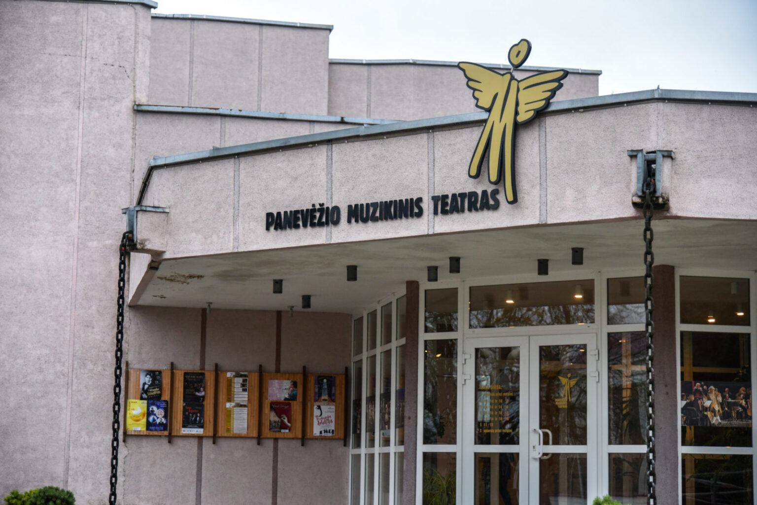 Lietuvos operos ir baleto teatras bei Panevėžio muzikinis teatras kuria analogų šalyje neturintį projektą – operos studiją. Abu teatrai bendromis jėgomis statytų operas, kuriose pasirodytų geriausi jaunieji Lietuvos operinio dainavimo meistrai.