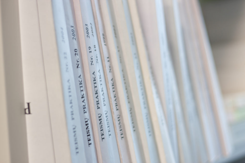 Šiaulių apygardos prokuratūra į teismą perdavė Specialiųjų tyrimų tarnybos (STT) Panevėžio valdybos tirtą sisteminės korupcijos didelės apimties baudžiamąją bylą, kurioje kaltinamas juridinis asmuo – UAB „Panevėžio melioracija“ ir dar 5 asmenys.