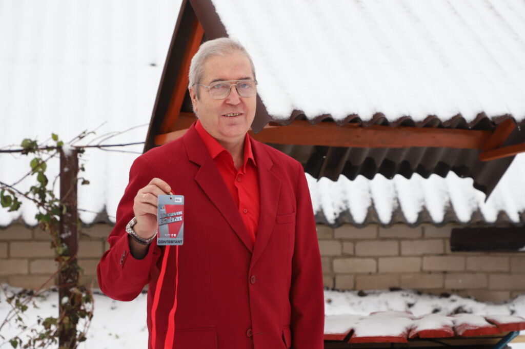 Panevėžio rajone, Tiltagaliuose gyvenantis 62-ejų muzikantas Arvydas Griškevičius tiki, kad yra tikras praeityje garsios, tauriausio soprano savininkės, legendinės „Žvaigždutės“ atlikėjos Beatričės Grincevičiūtės sūnus. Abu šiuos žmones vienija regos negalia ir begalinė meilė muzikai. Tiesa, Arvydas neturi jokių artimos giminystės patvirtinimų, už tokias kalbas vos nenukeliavo į teismą, bet savo talentą įrodė ne tik privačiai koncertuodamas.