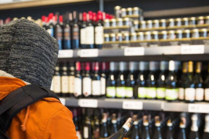 Į parduotuvę įsisukęs vagis, regis, turėjo konkretų tikslą – jį domino tik vienos rūšies alkoholinis gėrimas.