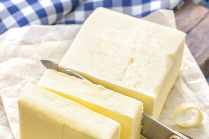 Sviestas yra vienas iš seniausiai vartojamų pieno produktų, o pirmieji duomenys apie jo gamybą ir vartojimą buvo rasti dar prieš kelis tūkstančius metų iki mūsų eros. Šiandien sviestas jau neatsiejamas nuo daugybės kepinių ir yra vienas pagrindinių įvairių patiekalų ingredientų.