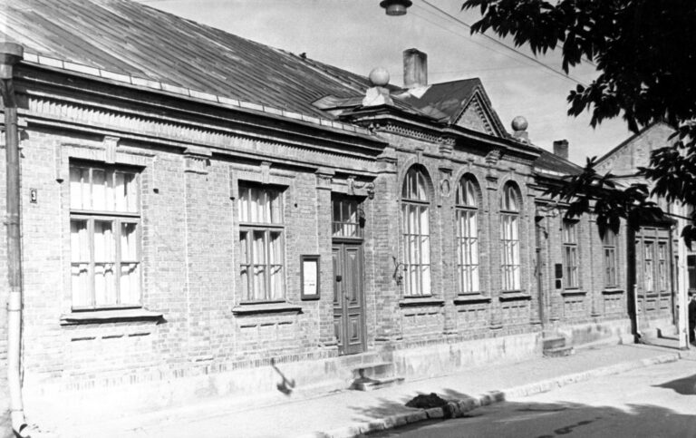 Panevėžio istorijos sergėtojas – miesto Kraštotyros muziejus – jau rytoj peržengs paskutinio penkmečio slenkstį link šimtmečio: sausio 18-ąją šiai įstaigai sukanka 95-eri.