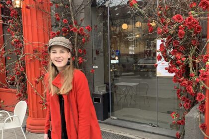 Posakis, kad jaučiasi lyg žuvis vandenyje, puikiai tinka Rugilei Girštautaitei. Vos šešiolikos sulaukusios panevėžietės vardas jau įrašytas ir Lietuvos rekordų knygą. Ji tapo jauniausia plaukike, metusia iššūkį suaugusiesiems ir perplaukusia nenuspėjamas Kuršių marias.