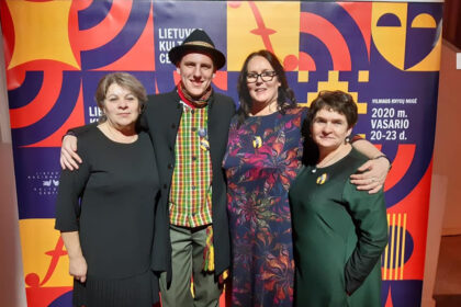 Vilniuje vykstančioje Knygų mugėje lankytojų laukia naujovė – galimybė susipažinti su šalies regionų kultūriniu gyvenimu. Centrinių „Litexpo“ rūmų 2-oji salė skirta prisistatyti Lietuvos kultūros centrams, tarp jų – ir Panevėžio rajono.