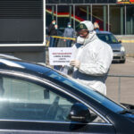 Penktadienį į mobiliuosius koronaviruso patikros punktus žmonės registravosi gana aktyviai, BNS informavo Karštosios linijos koordinatorė Greta Beinaravičiūtė.