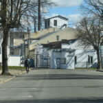 Per praėjusią parą policija gavo 305 pranešimus apie karantino taisyklių pažeidimus ir surašė 187 administracinių nusižengimų protokolus, BNS ketvirtadienį informavo Policijos departamento atstovas Ramūnas Matonis.