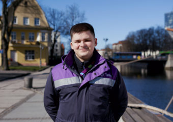 „Telia“ inžinieriaus iš Klaipėdos Mindaugo Švobos rekordas – per dieną šviesolaidinį internetą įvedė 7 klientams.