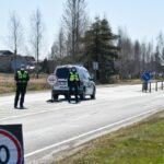 Pirmadienio vakarą nustoja galioti Vyriausybės draudimas gyventojams vykti į kitus miestus nei jų gyvenamoji vieta.