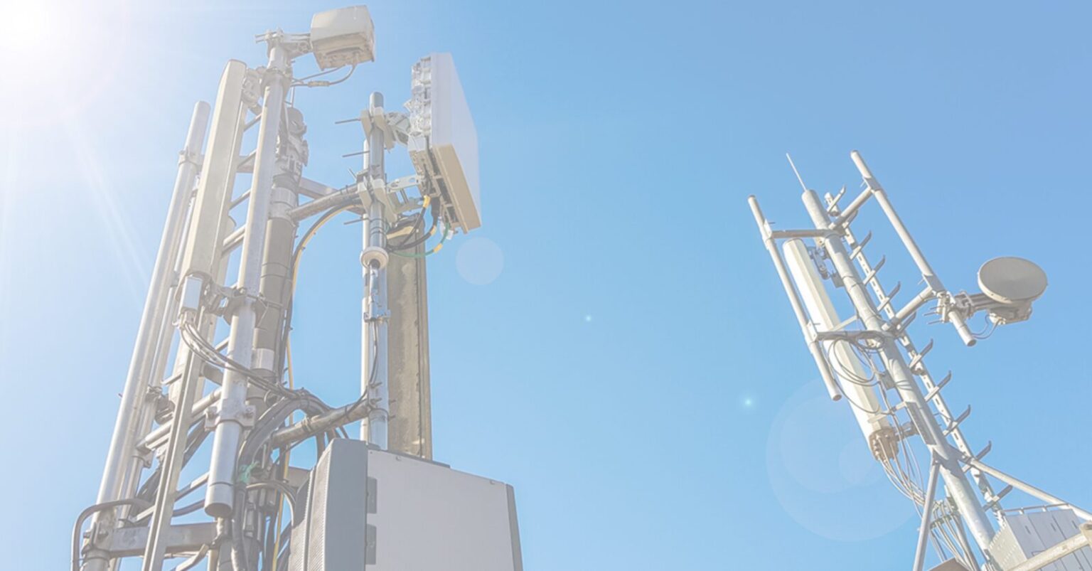 Vyriausybė netrukus svartys sparčiojo 5G ryšio plėtros 2020-2025 metais gaires. Anot Susisiekimo ministerijos, šis ryšys Lietuvoje galėtų būti pradėtas diegti jau kitais metais, o 2023 metais jis veiktų penkiuose didžiausiuose miestuose.