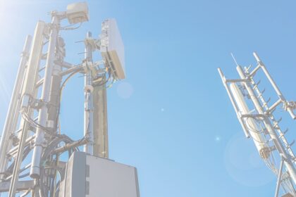 Vyriausybė netrukus svartys sparčiojo 5G ryšio plėtros 2020-2025 metais gaires. Anot Susisiekimo ministerijos, šis ryšys Lietuvoje galėtų būti pradėtas diegti jau kitais metais, o 2023 metais jis veiktų penkiuose didžiausiuose miestuose.