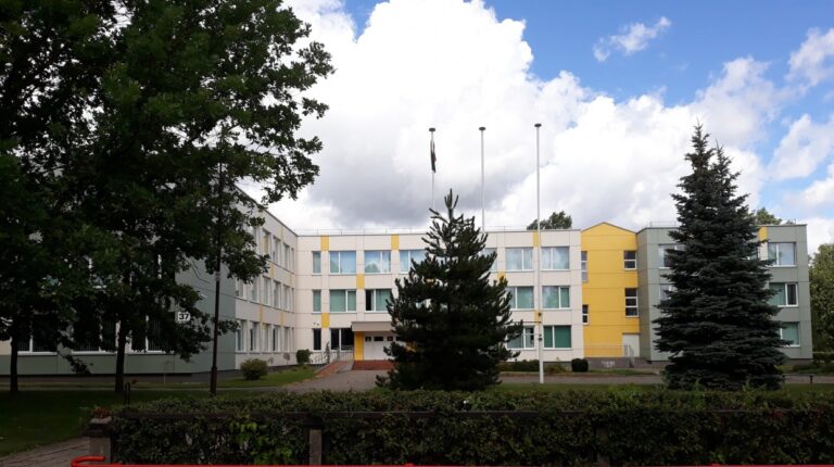 Švietimo, mokslo ir sporto ministerija paskirstė lėšas valstybinių brandos egzaminų centrams kondicionavimo ir vėdinimo sistemoms įrengti. Tam ministerija skyrė virš 139 tūkst. Eur.
