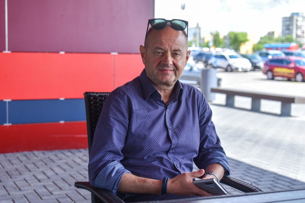 B. Vaitekūnas teigia pats kalbėjęsis su degalinėje užsipultais žaidėjais užsieniečiais ir patikinęs, kad toks atvejis yra išskirtinis, o Panevėžys – ramus miestas. P. Židonio nuotr.