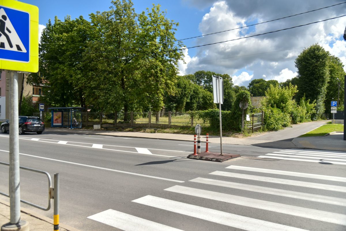 Smėlynės ir Trumposios gatvių kampe numatyta maždaug 150 vietų automobilių stovėjjmo aikštelė. P. Židonio nuotr.