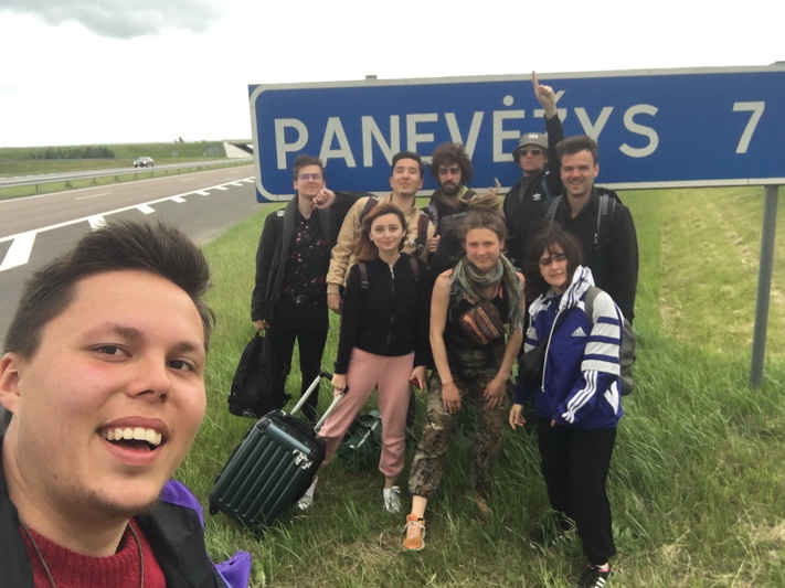 Ovidijus Bacevičius – nerami ir jau daug mačiusi siela. Gimė ir augo Panevėžyje, ne kartą keitė mokyklas, galiausiai 10 klasėje patraukė mokytis į Jungtinę Karalystę, ten įgijo brandos atestatą, o dabar savanoriauja Latvijoje. ASMENINIO ARCHYVO nuotr.