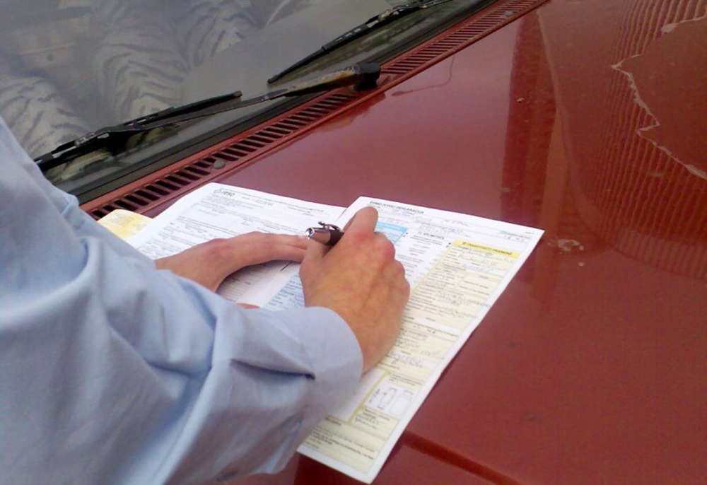 Vieni į teisiamųjų suolą patenka kažką pavogę ar nužudę, kitiems užtenka nepranešti draudimo bendrovei apie surašytą eismo įvykio deklaraciją.