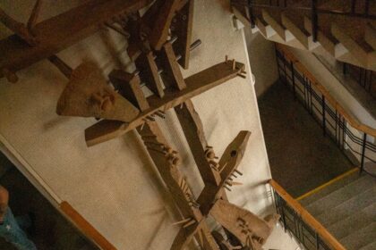 Panevėžio gyventojai ir miesto svečiai, lankęsi mieste rugsėjo 12-13 dienomis, greičiausiai atkreipė dėmesį į miesto gatves užplūdusius melsvais marškinėliais pasipuošusius savanorius, o prie tokių pastatų kaip Panevėžio apylinkės teismas, G. Petkevičaitės-Bitės biblioteka ar „Sodra“ besibūriavusias nemažas grupes žmonių.