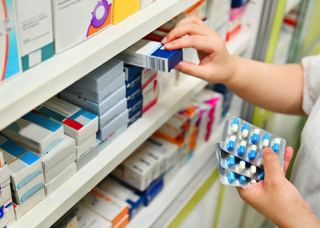 Nuo liepos 1 dienos Lietuvoje įsigalios naujas kompensuojamų vaistų kainynas. Vaistų gamintojų asociacija (VGA) perspėja, kad šiemet jame bus 5 proc. mažiau preparatų.