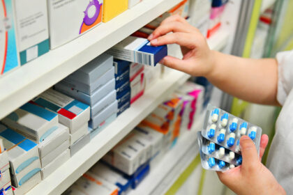 Nuo liepos 1 dienos Lietuvoje įsigalios naujas kompensuojamų vaistų kainynas. Vaistų gamintojų asociacija (VGA) perspėja, kad šiemet jame bus 5 proc. mažiau preparatų.