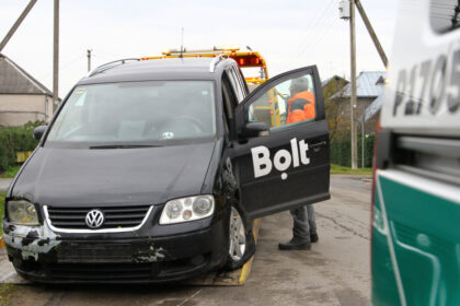 Ketvirtadienį, 11.37 val. Panevėžio policija gavo pranešimą, kad iš avarijos vietos bando pasišalinti vairuotojas.