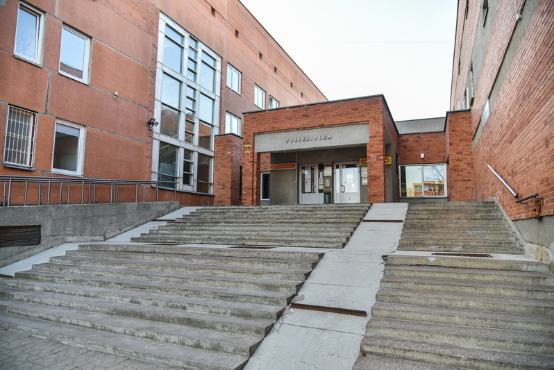 Naujiems užsikrėtimų COVID-19 atvejams mušant rekordus, po Naujųjų Lietuvą turėtų pasiekti nuo šio viruso saugančios vakcinos. 