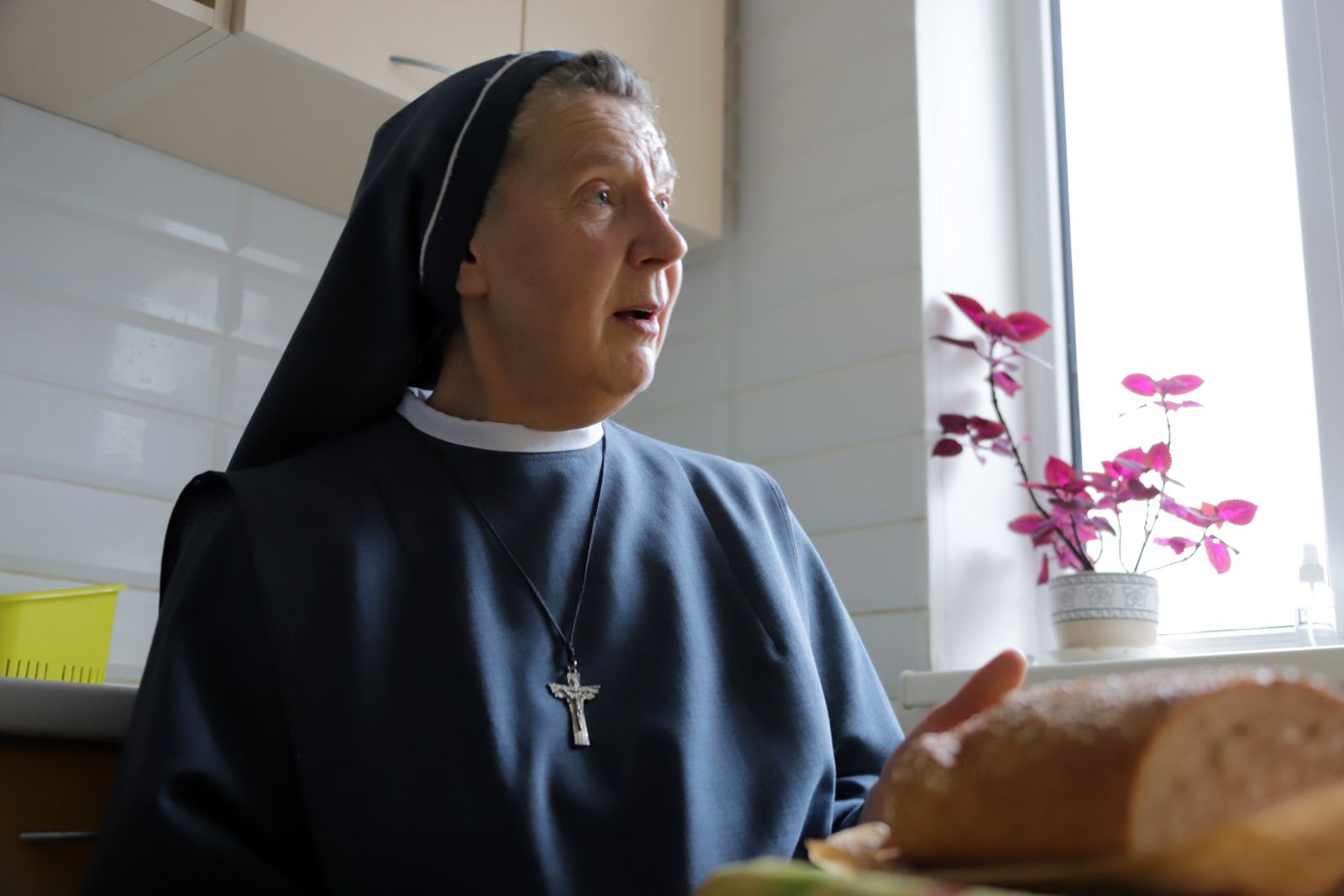 Anot L. Kasiulytės, mitas, kad seserys tik meldžiasi ir tyliai sėdi vienutėse. Jos turi daug darbų, uždavinių ir tikslų.I. Stulgaitės-Kriukienės nuotr.