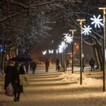Žiemai rimčiau parodžius nagus, miesto valytojai suskubo kasti sniego ir barstyti gatvių. Šiųmetis šaltasis sezonas jiems bus pirmas, kai teks išmokti kitaip prižiūrėti rekonstruotas Panevėžio erdves.