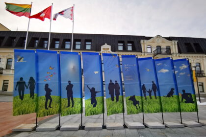 Karantinas verčia ieškoti netradicinių svarbių datų paminėjimo būdų.