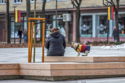 Optimizmą dėl gerėjančio sergamumo COVID-19 keičia susirūpinimas.