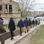 Jei ne žiūrovas į teatrą, tai teatras pas žiūrovą. Tokį eksperimentą atlikę Panevėžio teatro „Menas“ aktoriai išėję į miesto gatves ne vieną praeivį privertė suglumti.