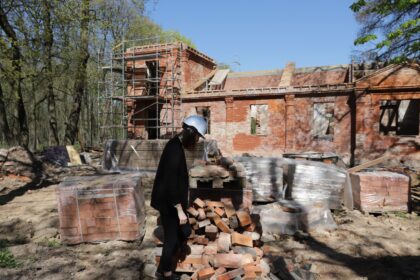 Unikali advokato, poeto ir visuomenės veikėjo J. Čerkeso–Besparnio sodyba Skaistakalnio parke kyla naujam gyvenimui.