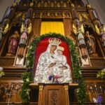 Po ilgos pertraukos į Krekenavos baziliką sugrįžo restauruotas unikalus ir Švč. Mergelės Marijos su vaikeliu Jėzumi paveikslas. Stebuklingu laikomas paveikslas restauratorių rankose išbuvo kone septynerius metus.