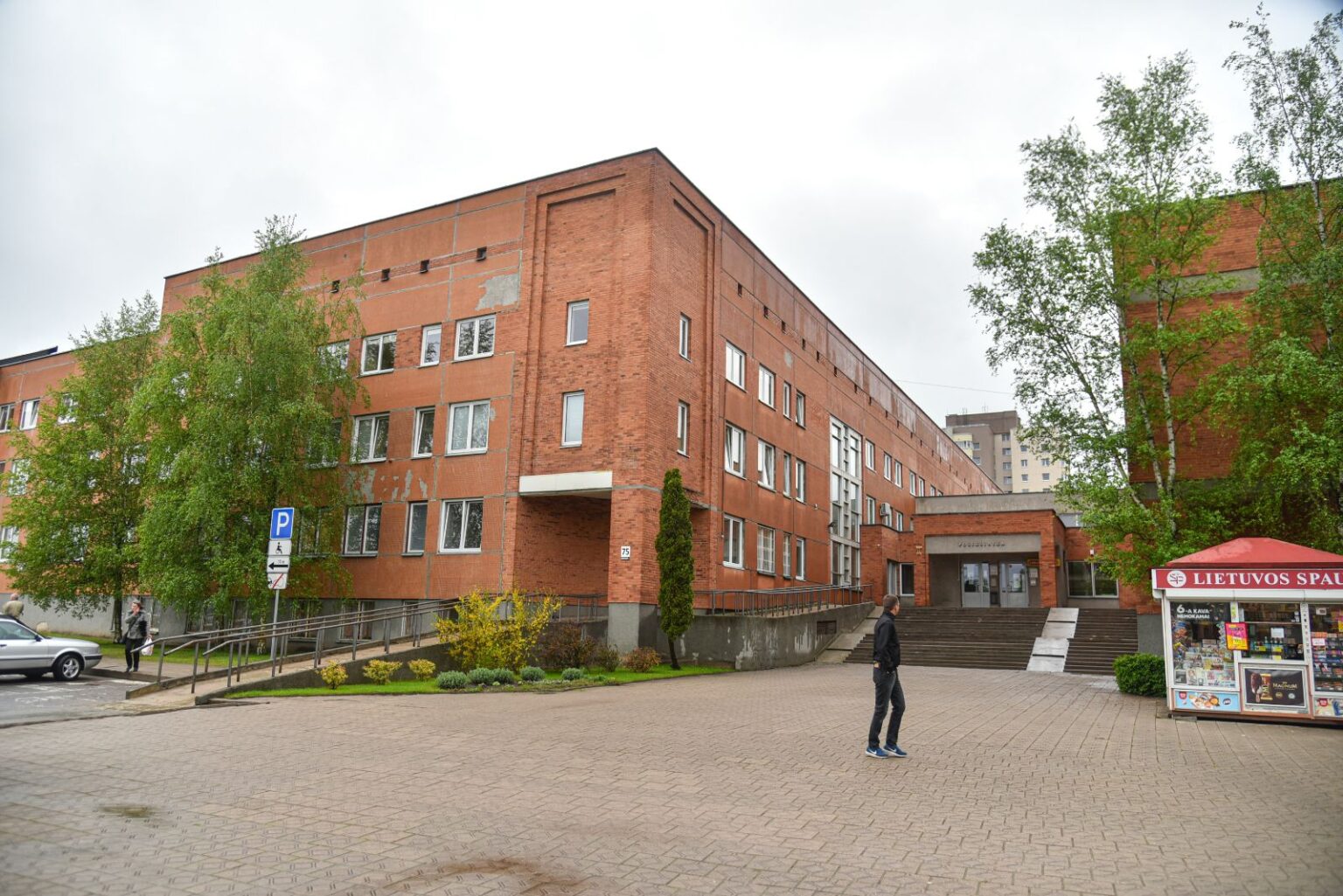 Ką pamanytumėte, jei nuėję pas savo gydytoją, pas kurį jau daug metų lankotės, išgirstumėte, kad be jūsų žinios buvote perrašytas į visai kitą gydymo įstaigą?