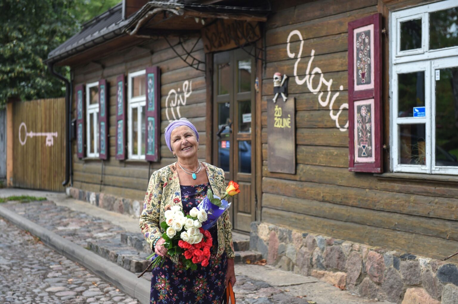 Istorikė Joana Viga Čiplytė jau tris dešimtmečius tyrinėja, ieško, fiksuoja Panevėžio ir jame kūrusių, tarnavusių asmenybių, tautų gyvenimą. Jos knygos garsina Aukštaitijos sostinę Lietuvoje, Europoje, Izraelyje, jų rastume netgi JAV Kongreso, Stanfordo universiteto, Šveicarijos nacionalinėje bibliotekose. Už meilę ir darbą Panevėžiui J. V. Čiplytė įvertinta Metų panevėžiečio vardu, o pernai jai suteikta Kultūros ir meno premija.
