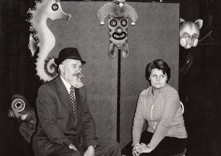 Daugybei jaunųjų panevėžiečių kelius į meno pasaulį padėjo tiesti lėlių teatro įkūrėjai Albertas ir Julija Stepankos. Jų dėka daugiau nei tris dešimtis metų mieste sruveno kūrybos ir įkvėpimo šaltinis