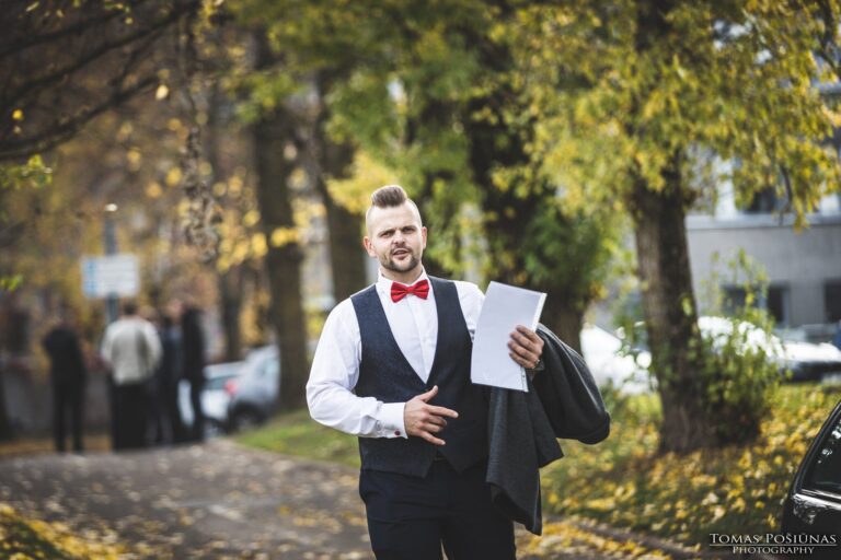 „Pinigai suteikia komfortą, o laimė ateina visai iš kitur“, – įsitikinęs trisdešimtmetis panevėžietis Jurgis Grigaliūnas. Baigęs verslo mokslus, sukūręs ne vieną įmonę, jis save atrado dirbdamas su jaunimu.