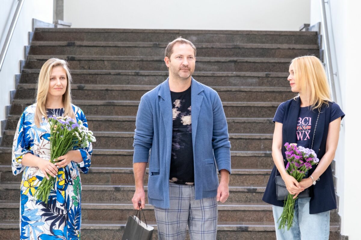 Parodą kaip tikrai vertą dėmesio įvertino į jos atidarymą atvykęs Daugpilio Marko Rothko menų centro direktorius Maris Čačka. V. Pečinino nuotr.