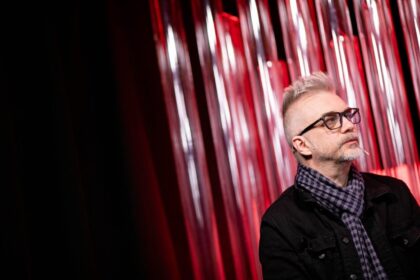 Tradicinėje apklausoje įtakingiausiu Lietuvos popkultūros atstovu šalies elitas išrinko muzikantą, prodiuserį bei visuomenininką Andrių Mamontovą.