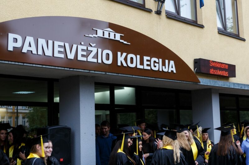 Kai kurių darbdavių balsą abiturientai išgirdo – šiemet kolegija sulaukė rekordinio skaičiaus besirenkančiųjų ikimokyklinį ir priešmokyklinį ugdymą, medicinos studijas. „SEKUNDĖS“ nuotr.