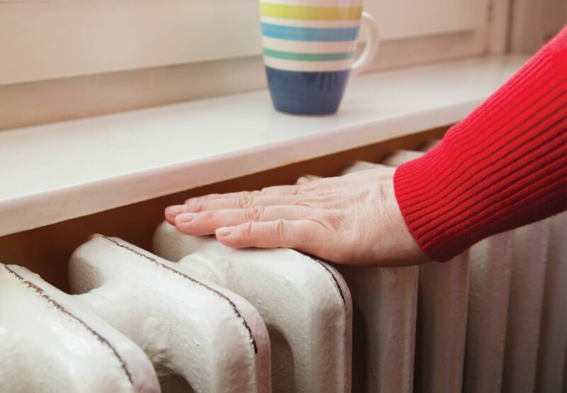 Panevėžiečius pasiekusios pirmosios naujojo šildymo sezono sąskaitos atrodo grėsmingiau nei buvusios prieš metus. 