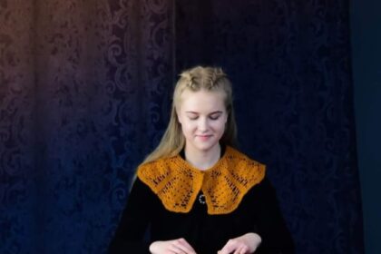 Jei kas nors vis dar įsivaizduoja, kad kanklės tinkamos tik liaudies muzikai, vadinasi, dar nėra girdėjęs panevėžiečių ansamblio „Ašarėlė“, garsinančio miestą ir už Lietuvos ribų, kankliavimo. Jo ilgametė narė Rugilė Mažuolytė prasitaria: šis instrumentas – ypatingas. Juo grojama širdimi.