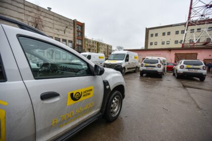 Nors Lietuvos paštas tikina nuo pensijų išnešiojimo grafiko neatsiliekantys, po kelias dienas ar net savaitę vėliau jos į namus sulaukę panevėžiečiai senjorai nusiteikę nebebūti tokie kantrūs ir įspėja apie senjorų piketą.