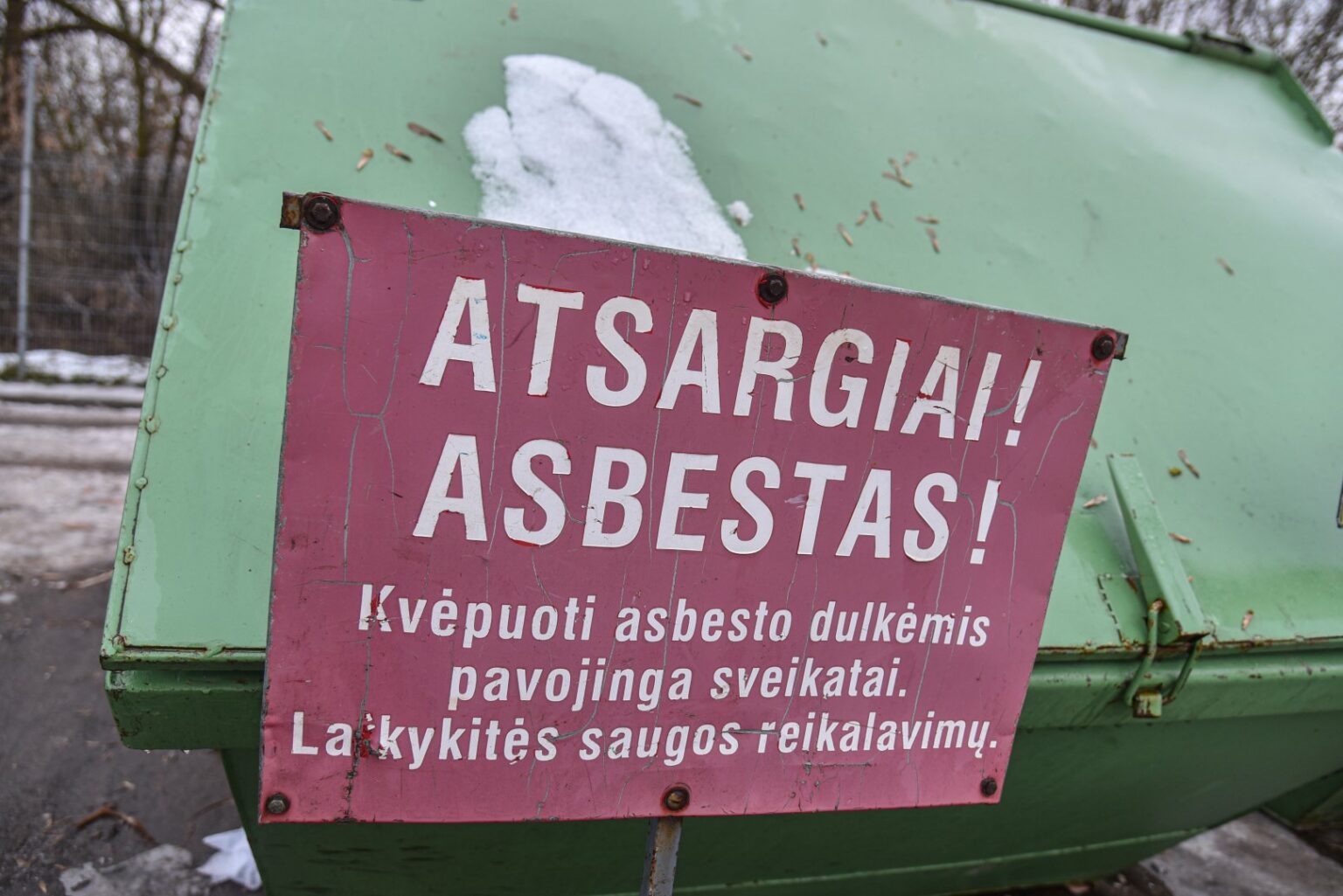 Keičiant namo stogą pastangos atsikratyti sveikatai pavojingais šiferio lakštais ne vienam panevėžiečiui dar ne taip seniai kainuodavo ir nervų, ir pinigų.