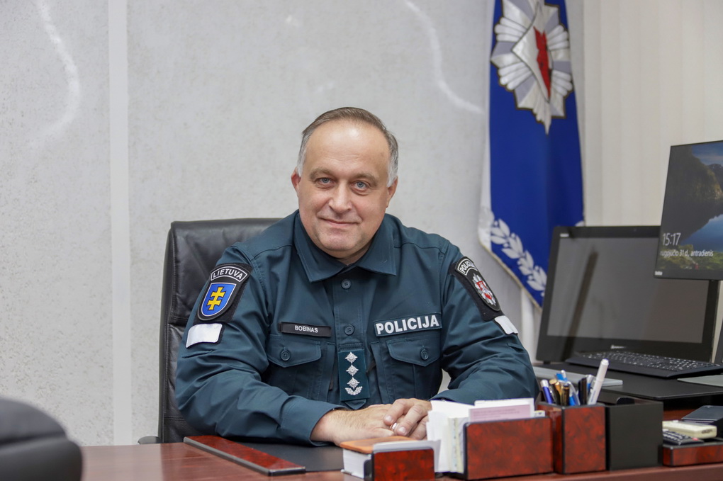 Pasak Rimanto Bobino, įsikėlę į naująjį policijos pastatą pareigūnai išsivaduos iš pirmykštę bendruomeninę santvarką primenančių dabartinių darbo sąlygų. „SEKUNDĖS“ nuotr.