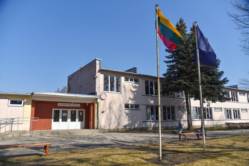 Panevėžio „Aušros“ progimnazijoje jau dvi savaites veikiančiame karo pabėgėlių iš Ukrainos registracijos centre šurmulio mažai.