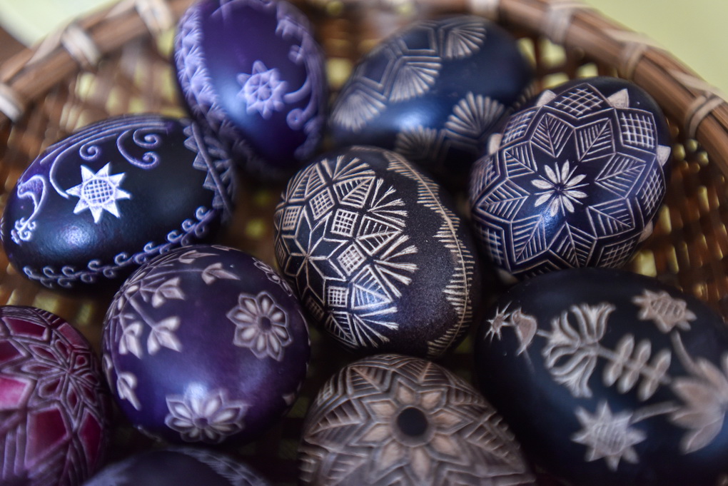 Velykoms ruoštis margintoja pradeda likus bent trims savaitėms iki namiškius į būrį sukviečiančios šventės. P. ŽIDONIO nuotr.