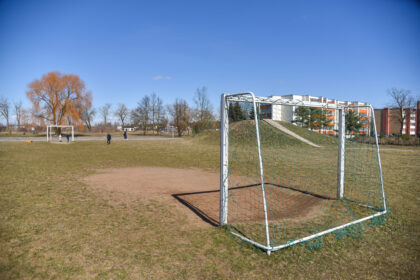 Panevėžio rajono savivaldybė ieško daug aistrų sukėlusio modernaus sporto aikštyno Dembavoje statytojų.