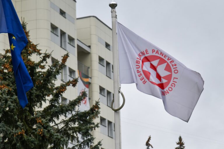 Respublikinė Panevėžio ligoninė sulaukė atpildo už kūdikį, dėl gimdymo traumos likusį praktiškai vegetacinės būklės.