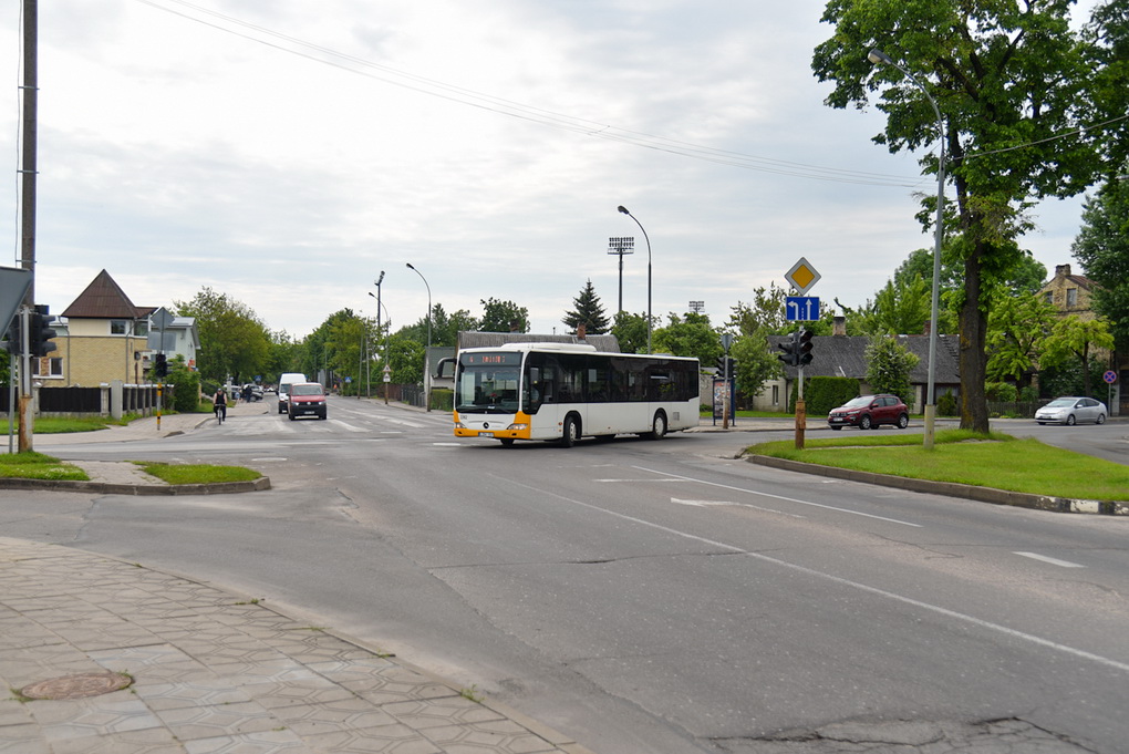 Vairuotojai raginami dar pakentėti – šioje sankryžoje šviesoforai nušvis tik mėnesio viduryje. P. ŽIDONIO nuotr. 