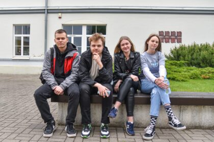 Pirmąją vasaros dieną privalomą lietuvių kalbos ir literatūros brandos egzaminą laikę abiturientai iš klasių išėjo apstulbę.